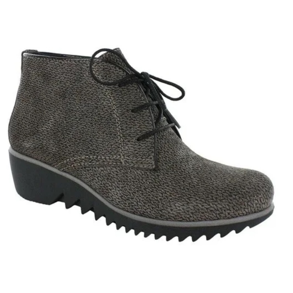 WOLKY Dusky Winter Ankle Lace Up Boot Comfort Wedge Black/Silver Leather SZ 11